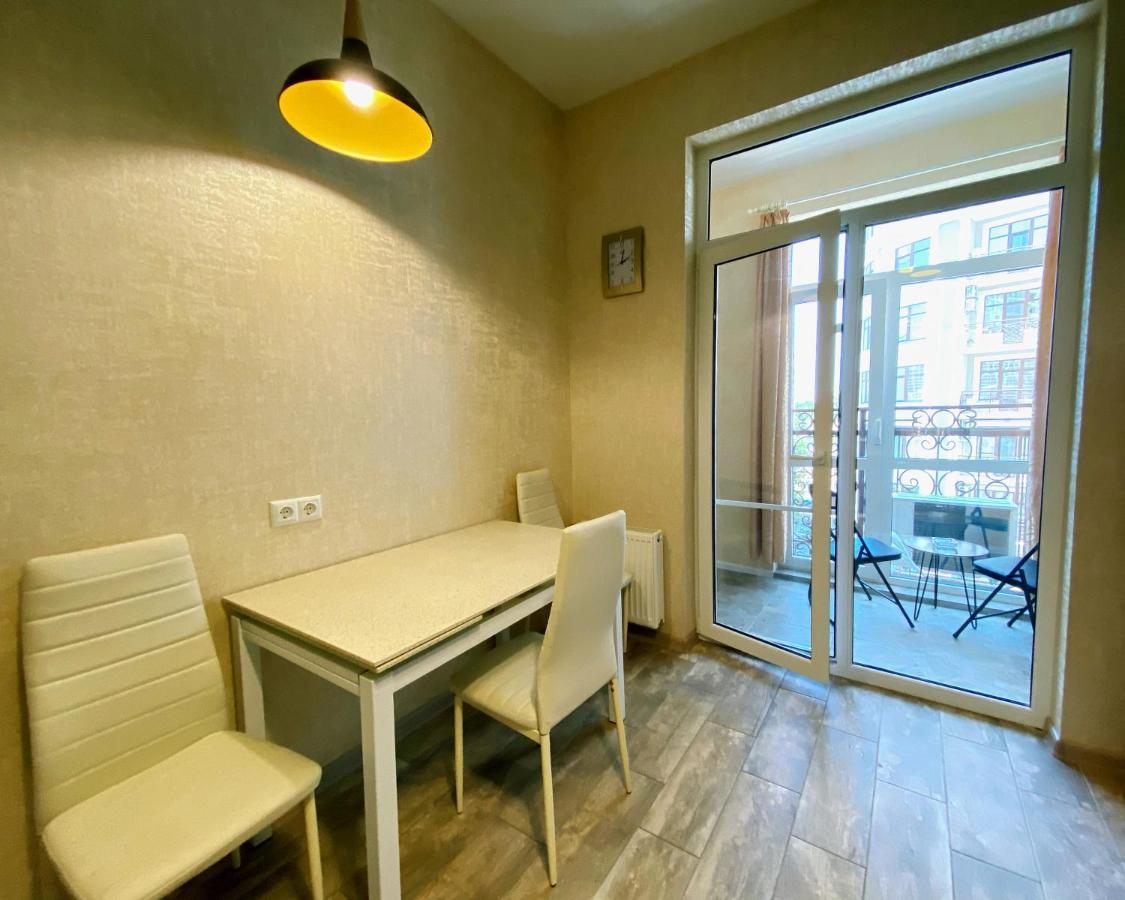 Italian Boulevard Modern Apartment Одеса Екстер'єр фото